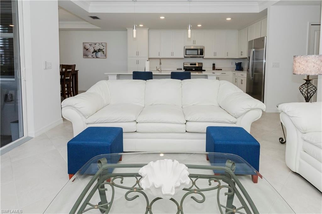 THE NATIONAL GOLF & COUNTRY CLUB AT AVE MARIA - Residential Lease