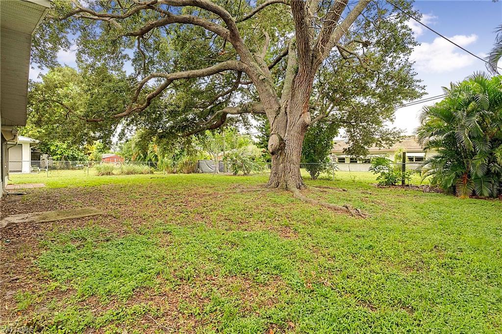 SAN CARLOS PARK - Residential
