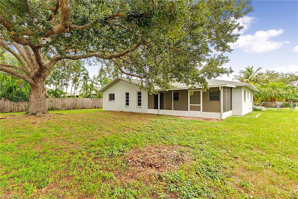 SAN CARLOS PARK - Residential