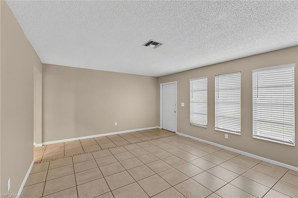 SAN CARLOS PARK - Residential
