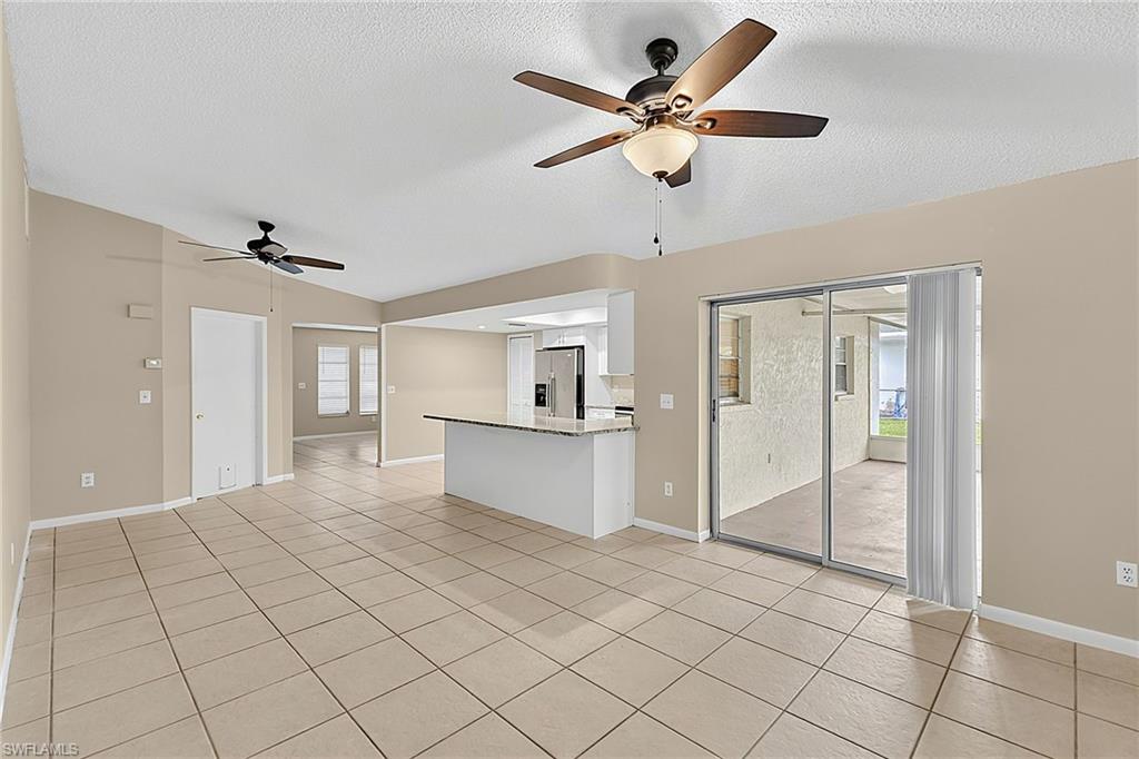 SAN CARLOS PARK - Residential