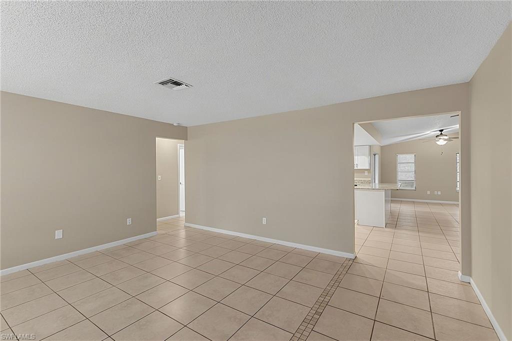 SAN CARLOS PARK - Residential