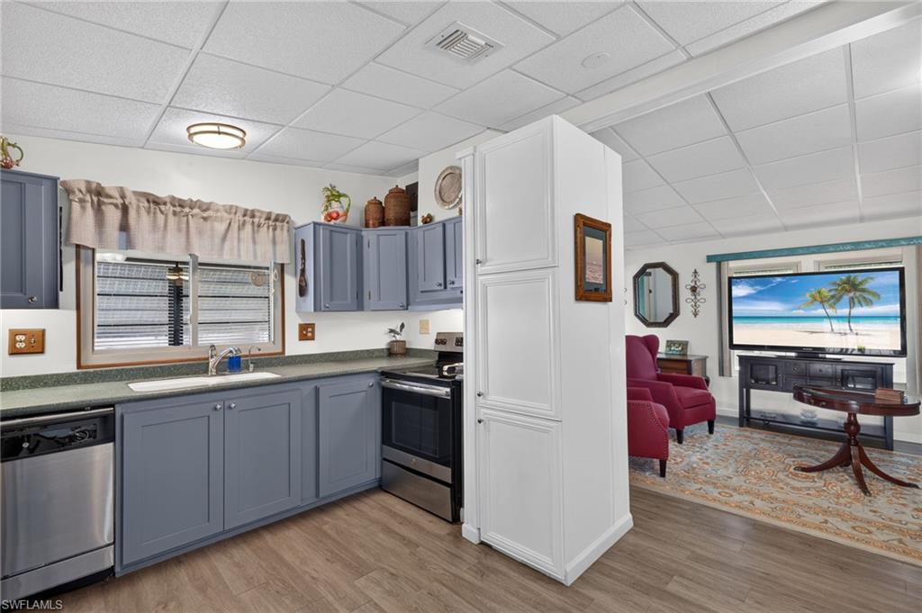 MARINERS COVE - Residential