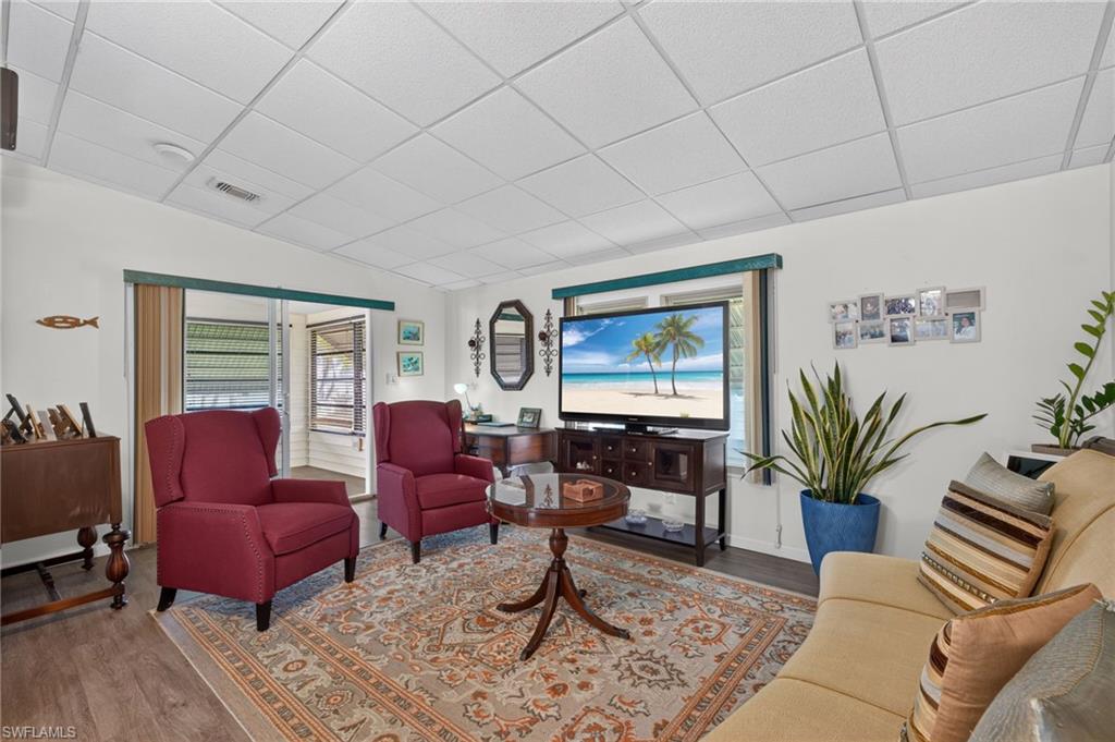 MARINERS COVE - Residential