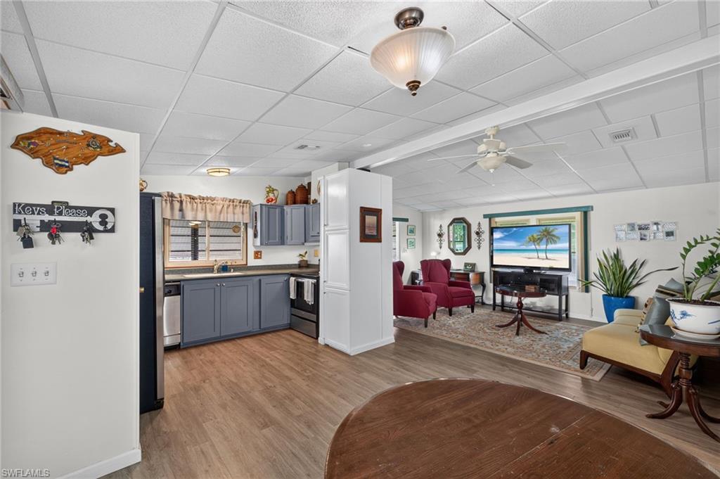 MARINERS COVE - Residential
