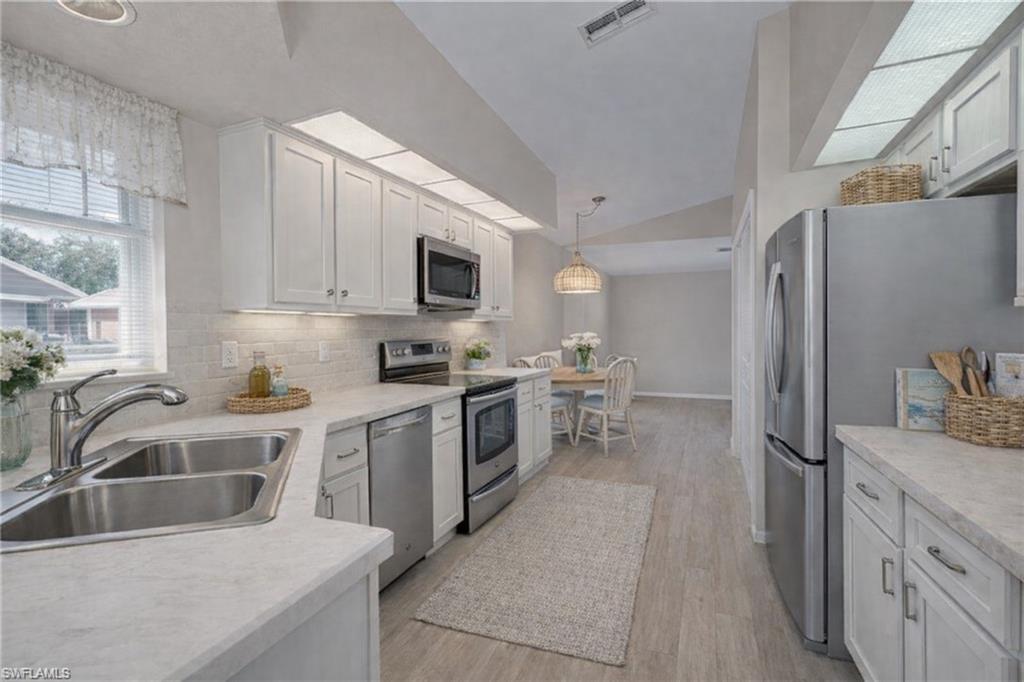 BERMUDA CAYS - Residential