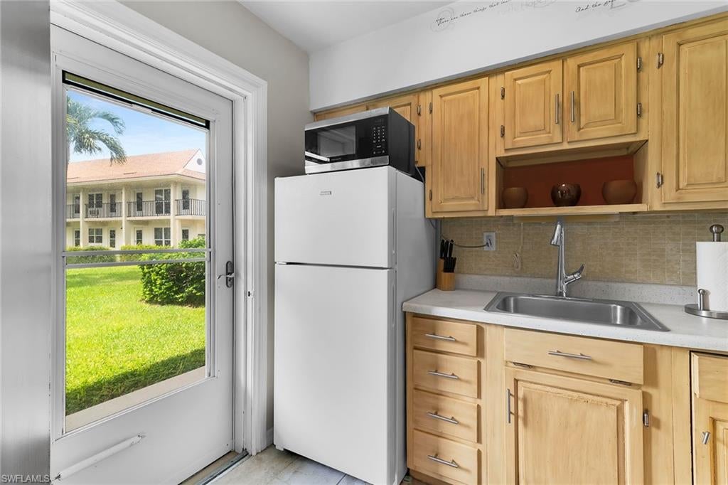 SEABREEZE WEST - Residential