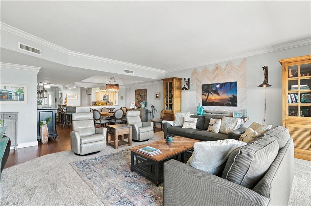600 LA PENINSULA - Residential