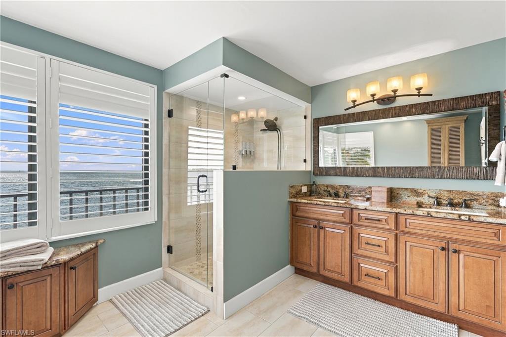 600 LA PENINSULA - Residential