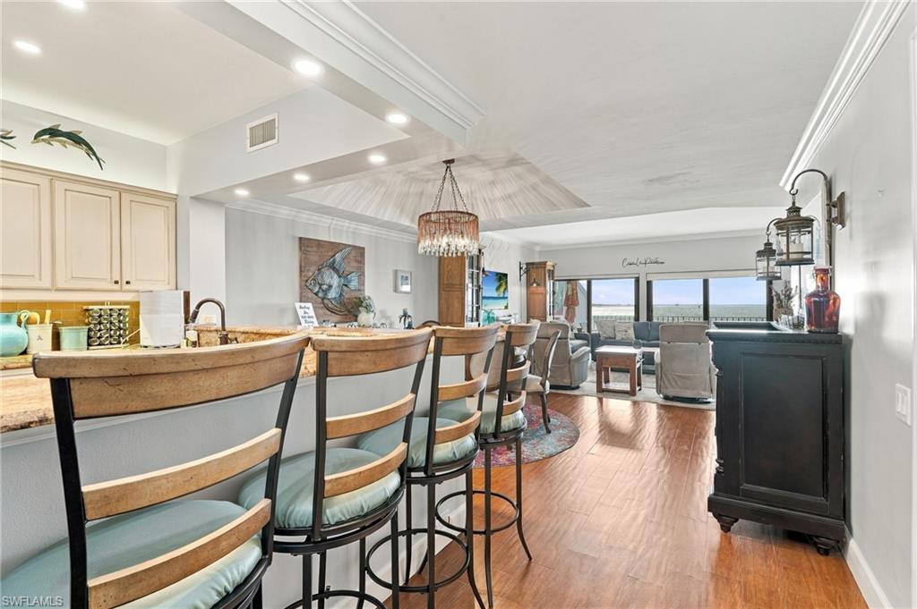600 LA PENINSULA - Residential