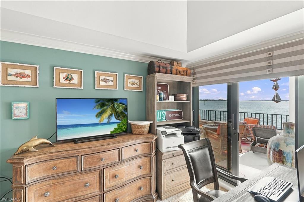 600 LA PENINSULA - Residential