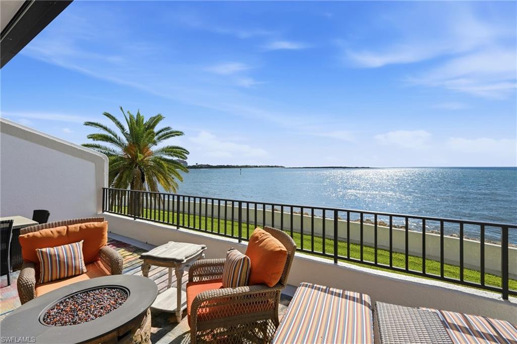 600 LA PENINSULA - Residential