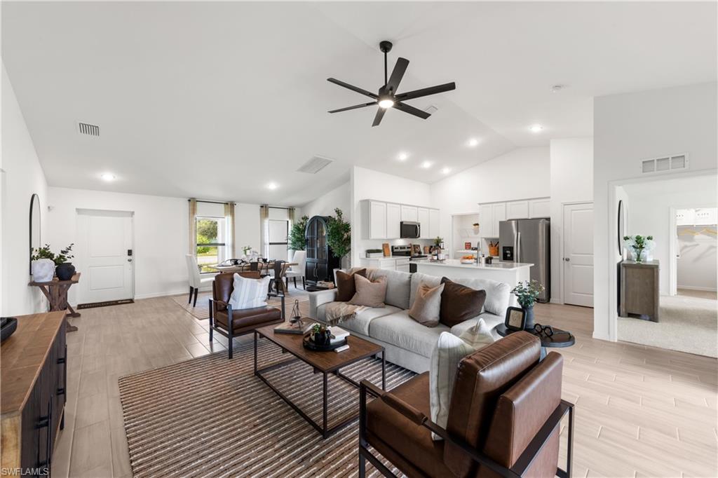 CAPE CORAL - Residential