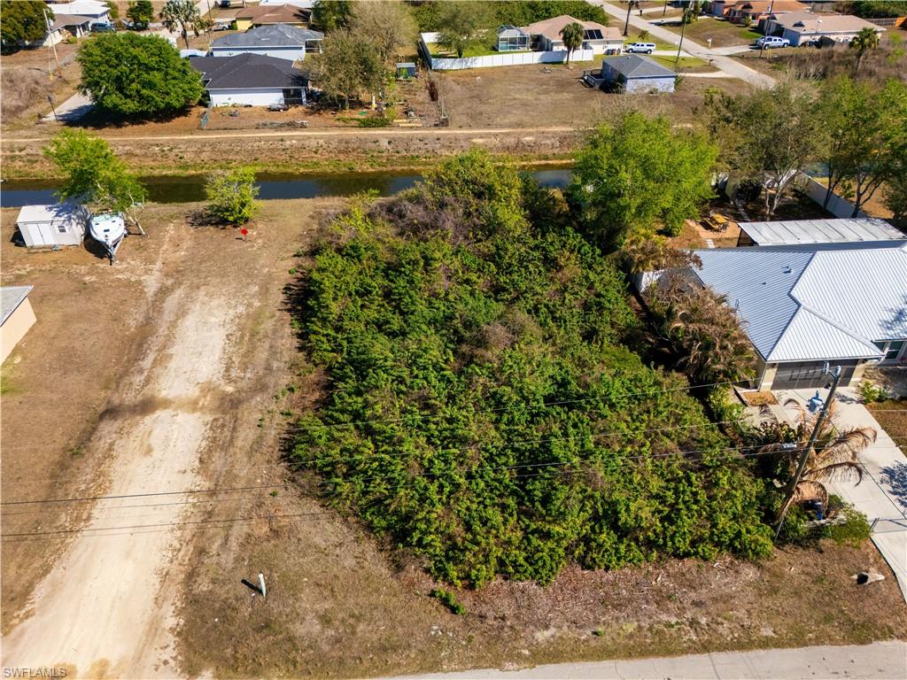 LEHIGH ACRES - Land