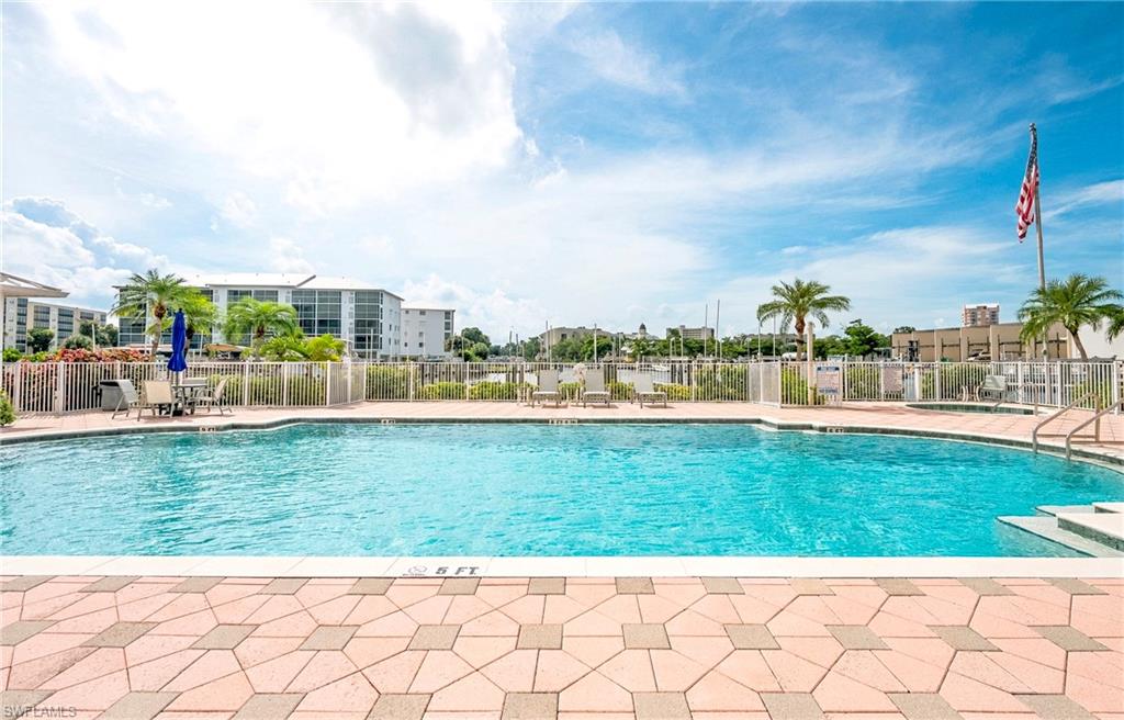 PALM HARBOR CLUB - Residential