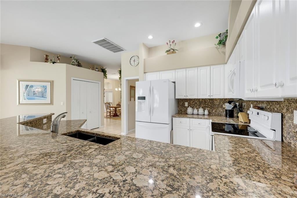 HIGHLAND WOODS - Residential