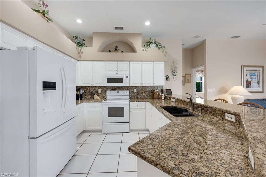 HIGHLAND WOODS - Residential