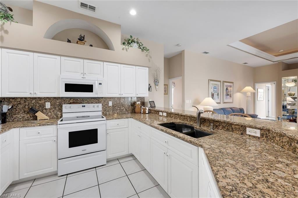 HIGHLAND WOODS - Residential