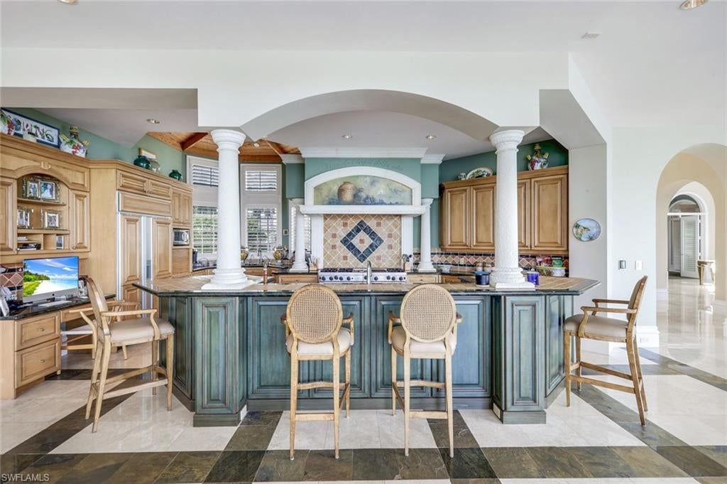 MARCO ISLAND - Residential