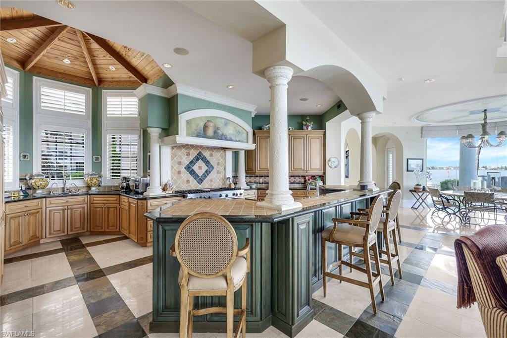 MARCO ISLAND - Residential
