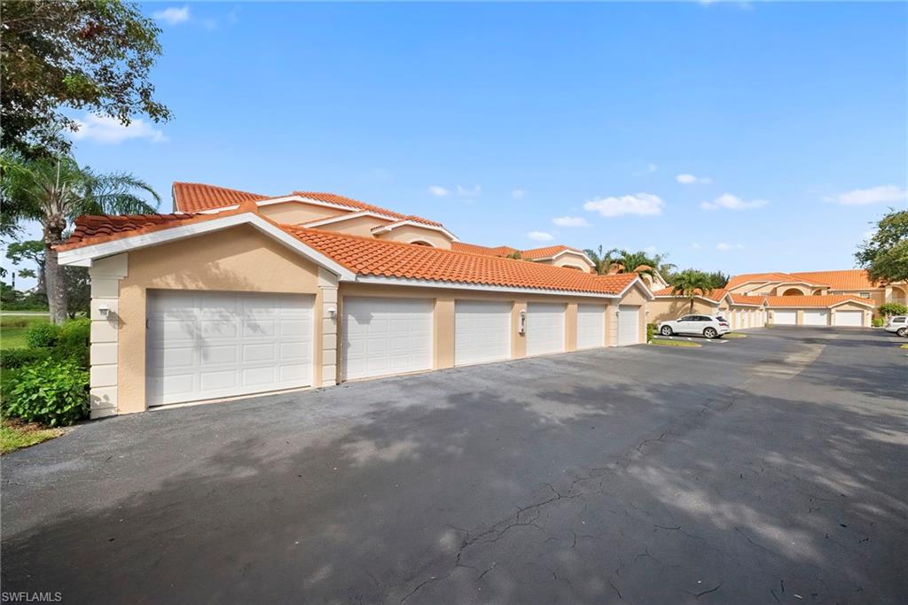 ROSEWOOD POINTE GARDEN - Residential
