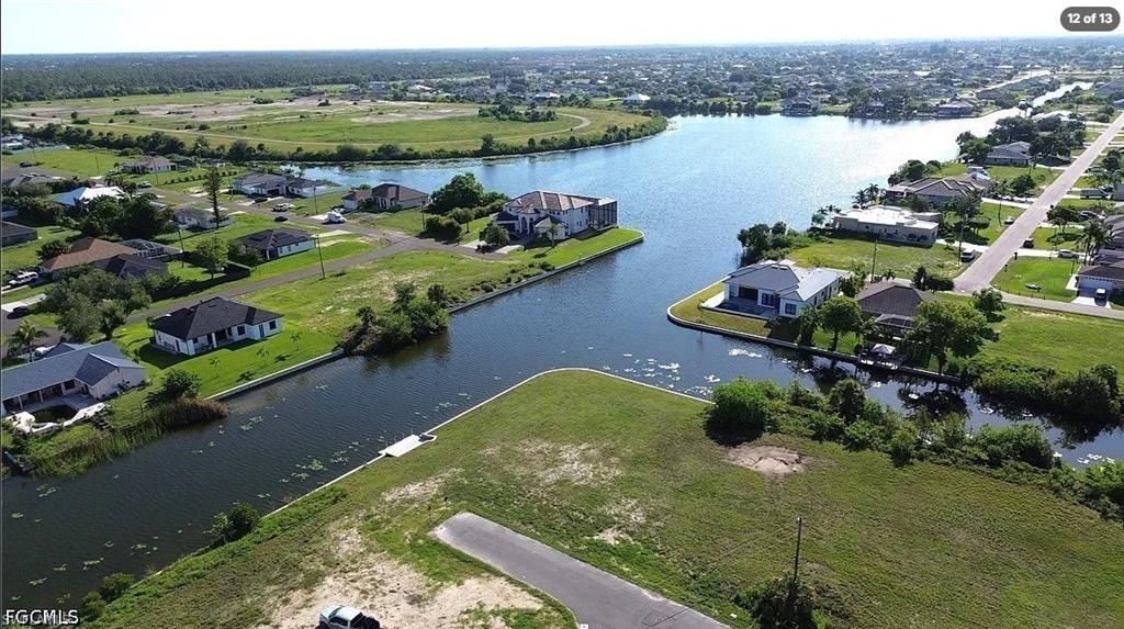 CAPE CORAL - Land