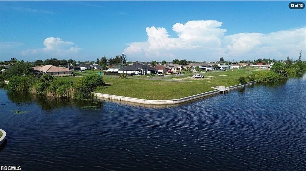 CAPE CORAL - Land