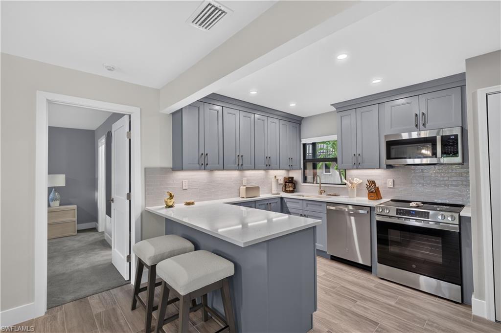 BLIND PASS CONDO - Residential