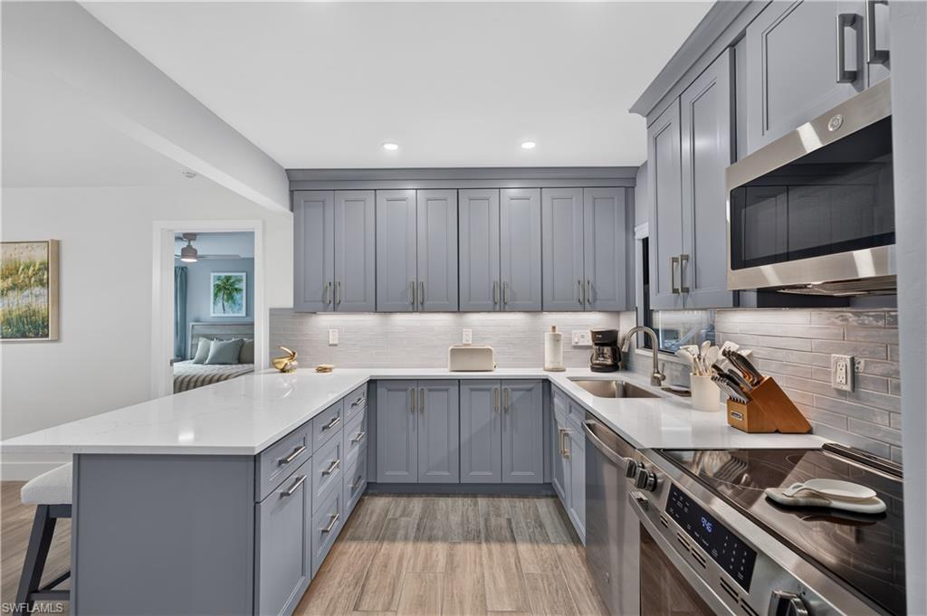 BLIND PASS CONDO - Residential