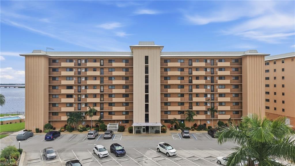 RIVER TOWERS CONDO - Residential