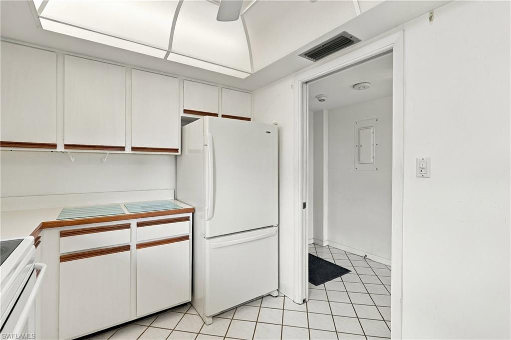 RIVER TOWERS CONDO - Residential