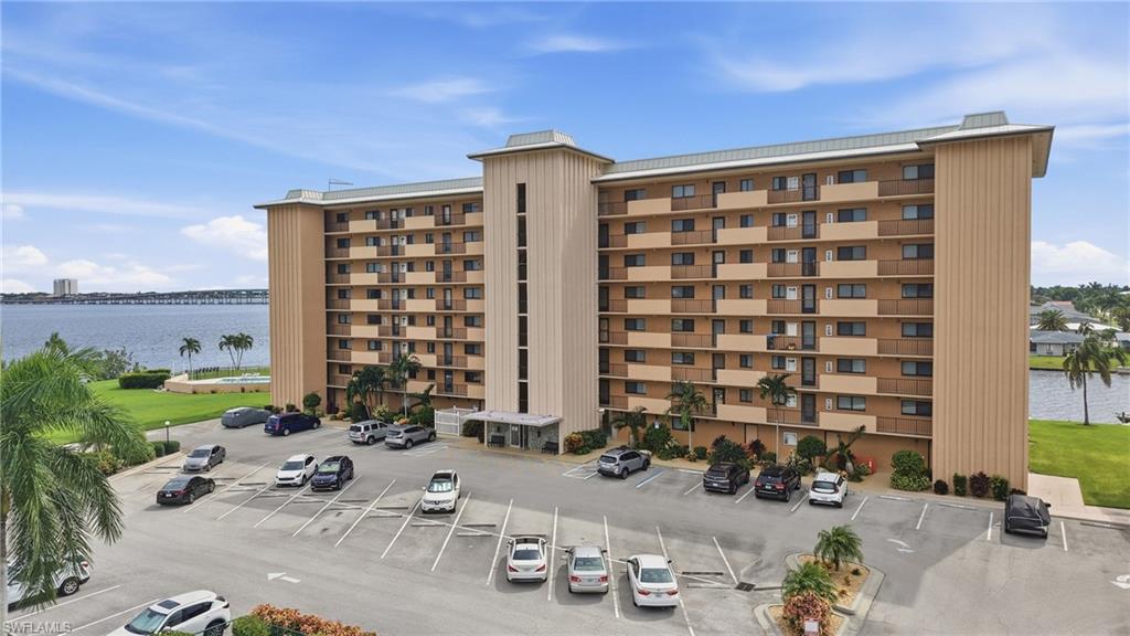 RIVER TOWERS CONDO - Residential