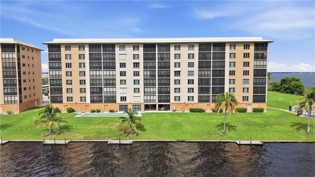RIVER TOWERS CONDO - Residential