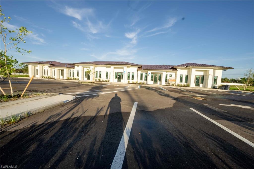Unlock the potential of your business in this strategically located, 959 sq. ft. versatile suite, positioned in a sought-after area with exceptional road visibility and easy access. Whether you’re opening a boutique, a professional firm, or a showroom, these units offer the perfect blend of accessibility and professional appeal.
Unit Highlights:
Private & Independent: Individual entrance 
Flexible Design: High ceilings accommodate various layouts and branding needs.
Convenience: Ample shared parking for both staff and clientele.
Lease Details:
Size: 959 sq. ft.
Base Rent: $2,959/month (Includes NNN pro-rata share of property taxes, insurance, and CAM)
Terms: 5-year minimum lease.
