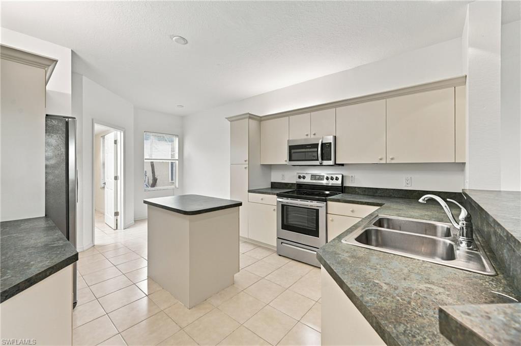 SABAL PALM - Residential