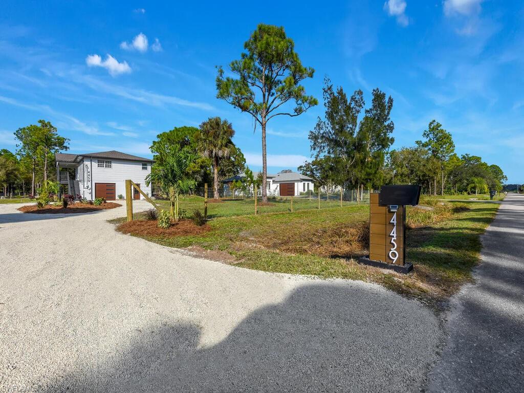 GOLDEN GATE ESTATES - Residential
