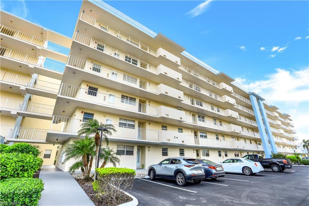 SANDS OF MARCO - Residential