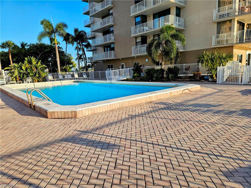 LOVERS KEY BEACH CLUB - Residential