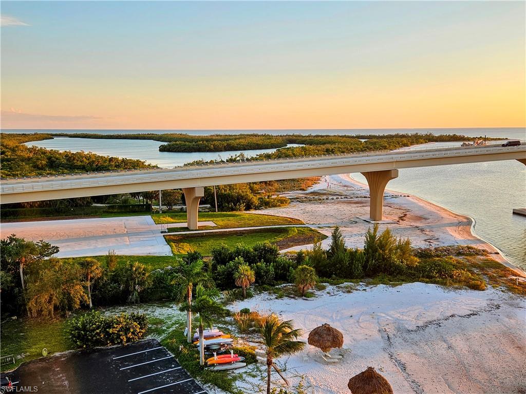 LOVERS KEY BEACH CLUB - Residential