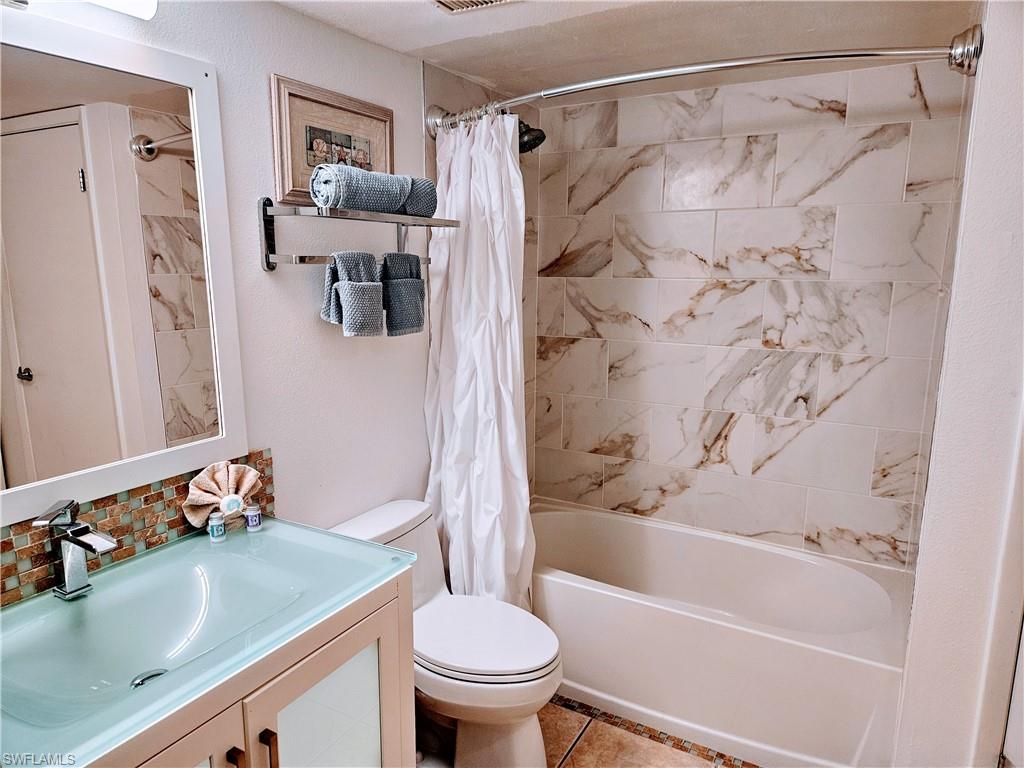 LOVERS KEY BEACH CLUB - Residential