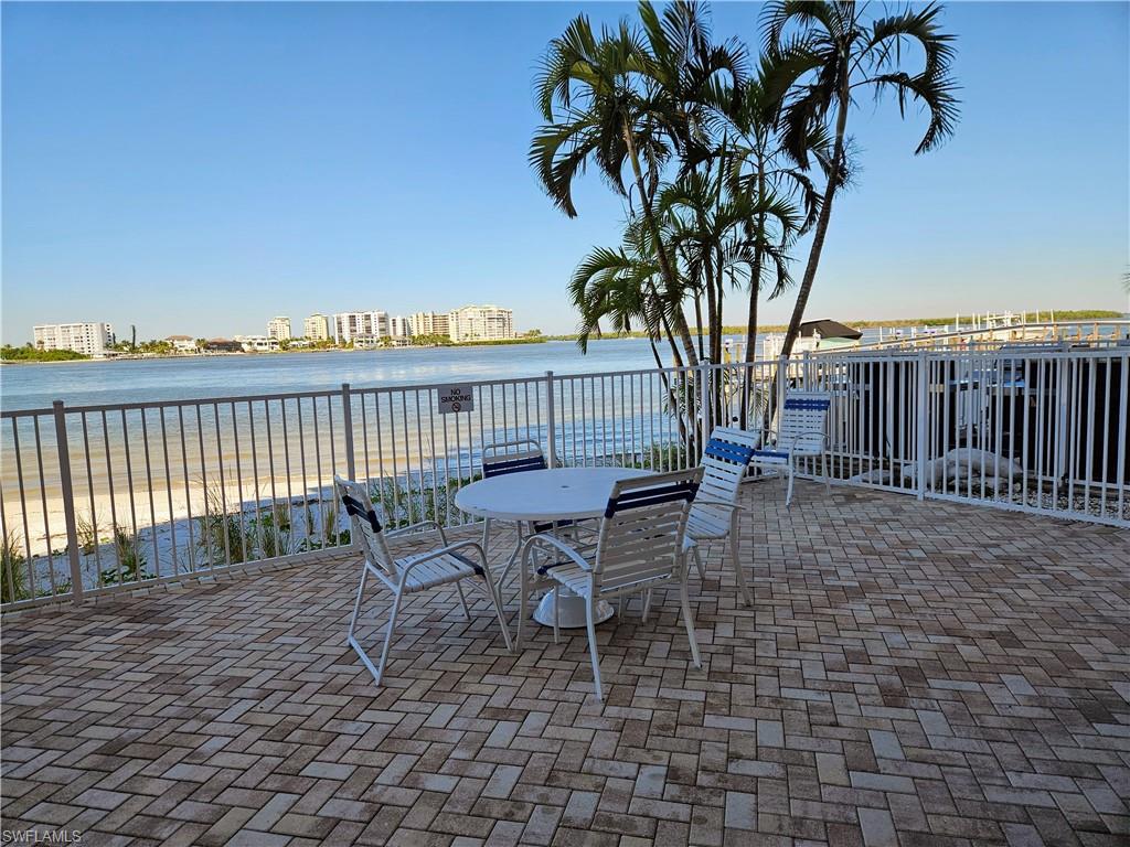 LOVERS KEY BEACH CLUB - Residential