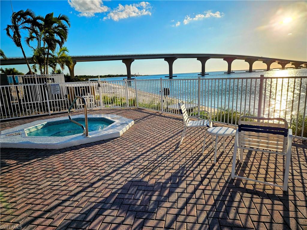 LOVERS KEY BEACH CLUB - Residential