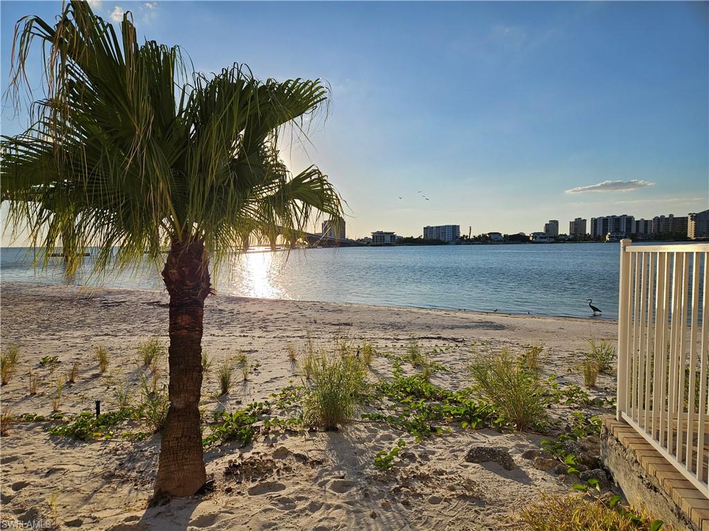 LOVERS KEY BEACH CLUB - Residential