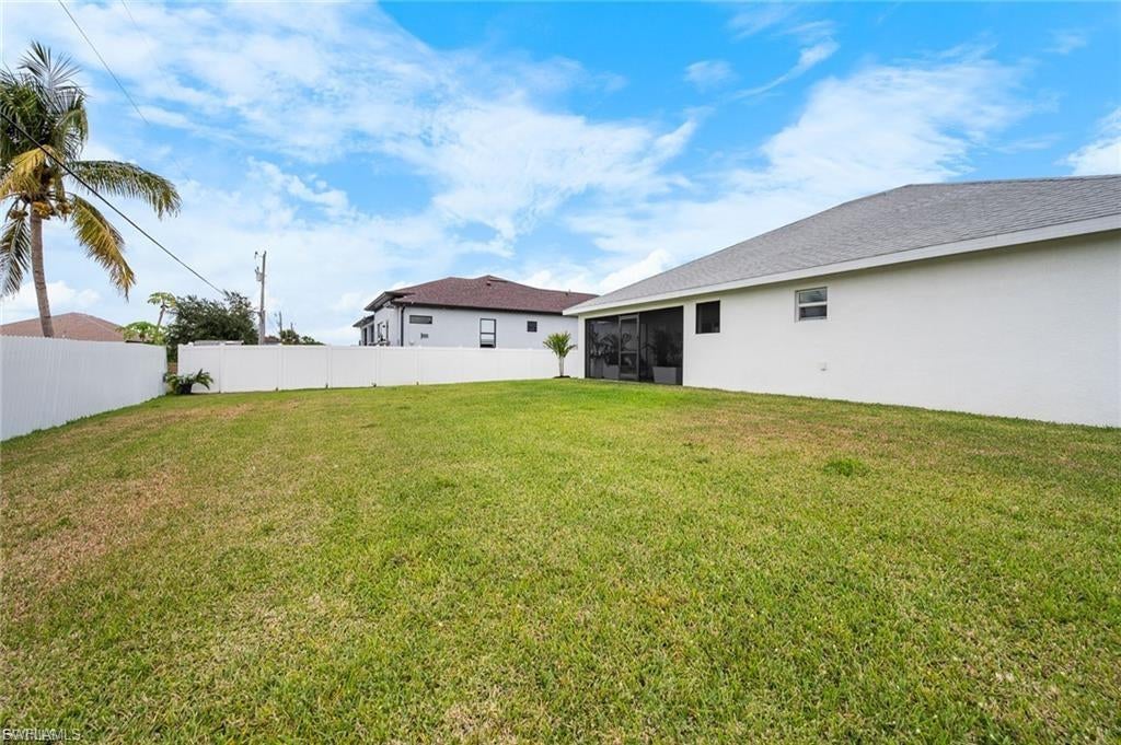 CAPE CORAL - Residential
