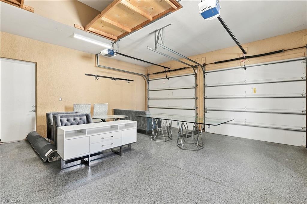 ESTERO PALMS - Residential