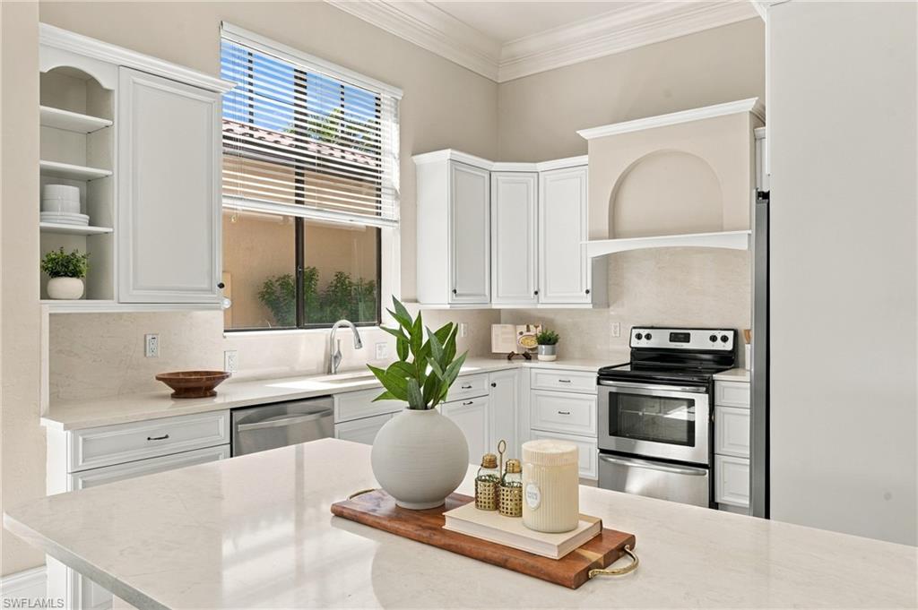 ESTERO PALMS - Residential