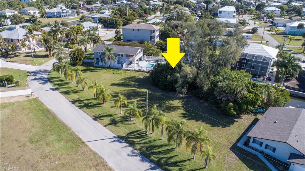 ESTERO BAY SHORES - Land