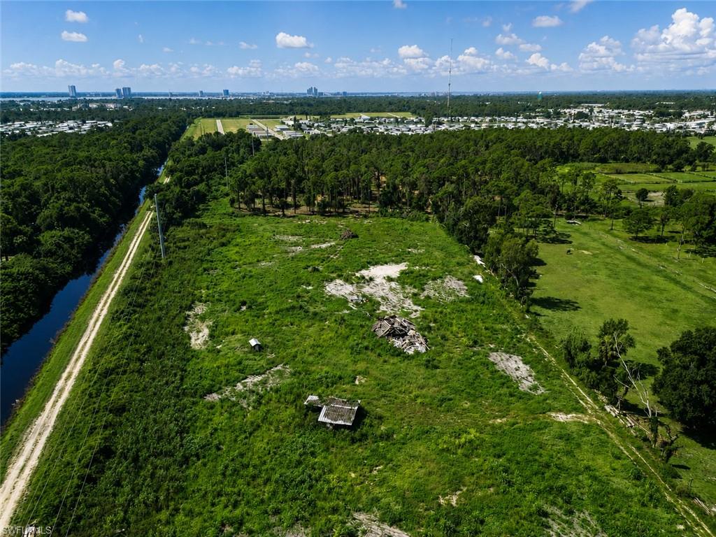 NORTH FORT MYERS - Land