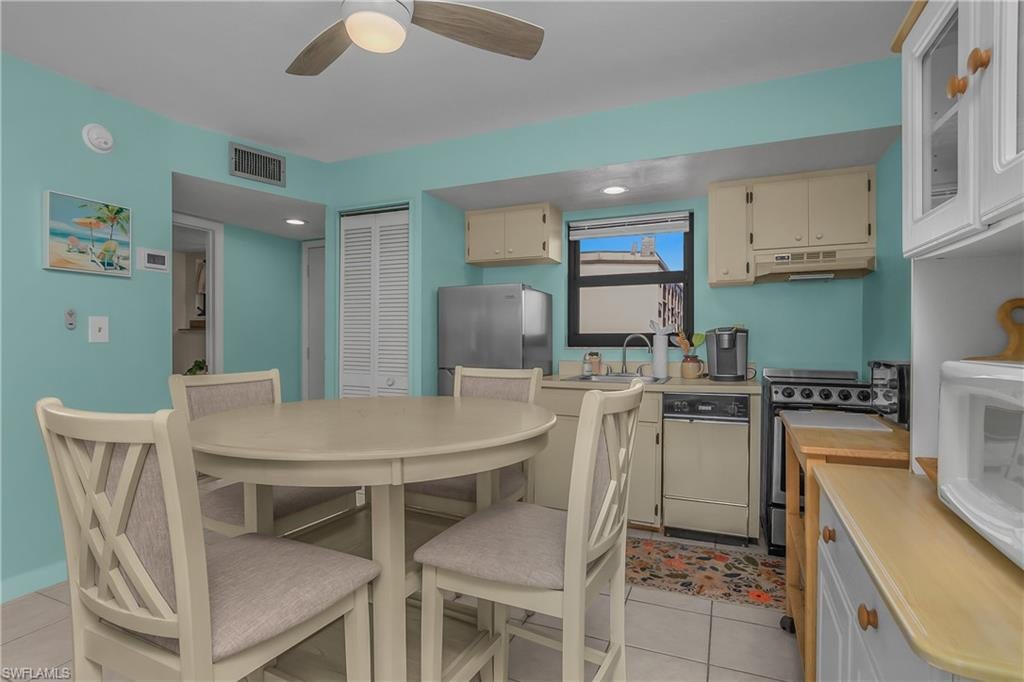ANGLERS COVE - Residential