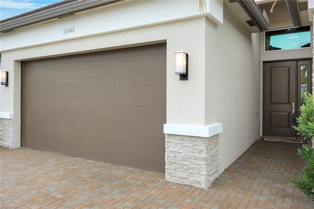 VALENCIA TRAILS - Residential